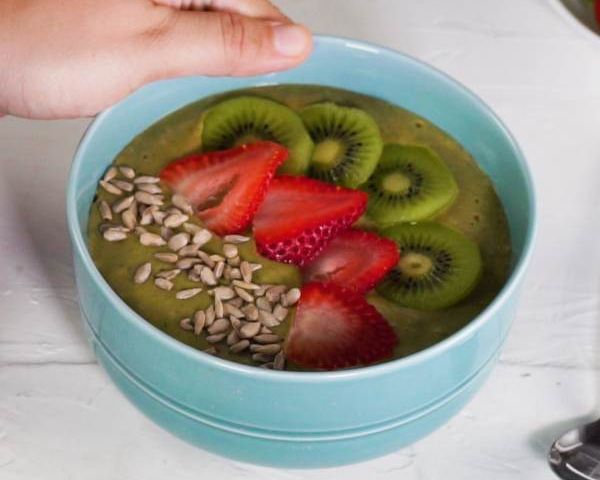 bowl de frutas verdes